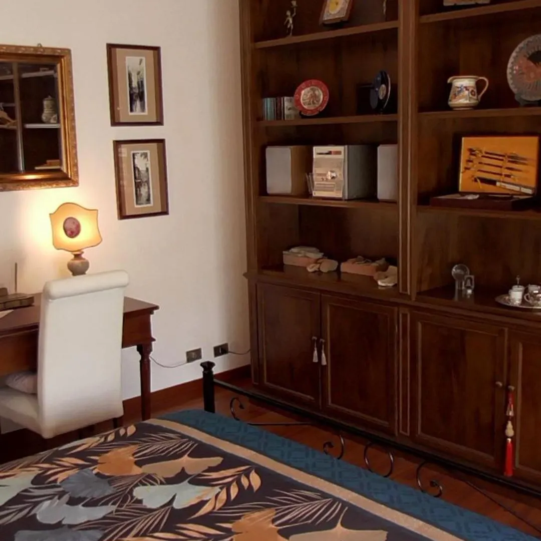 Italian Romance - A Fine Apartment In Roma
