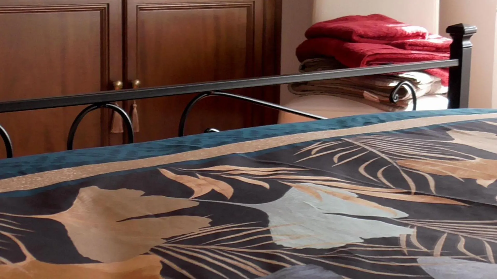 Italian Romance - A Fine Apartment In Rome Italy